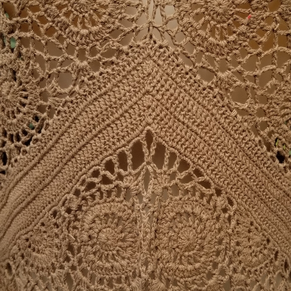 Tribal embroidered top - Picture 2 of 7